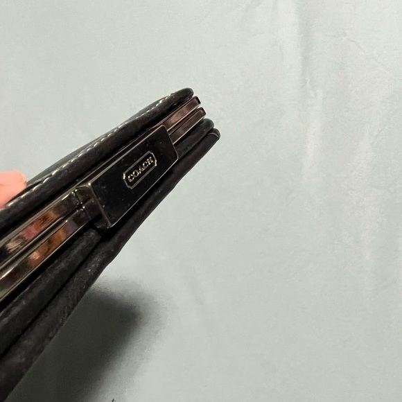 Coach Wallet - Picture 1 of 4